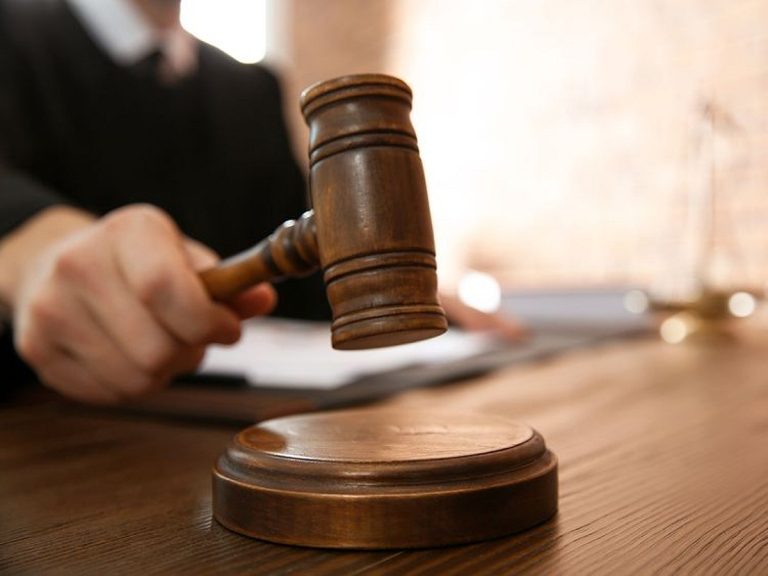 Al Ain Dentist Fined for Dental Implant Complications
