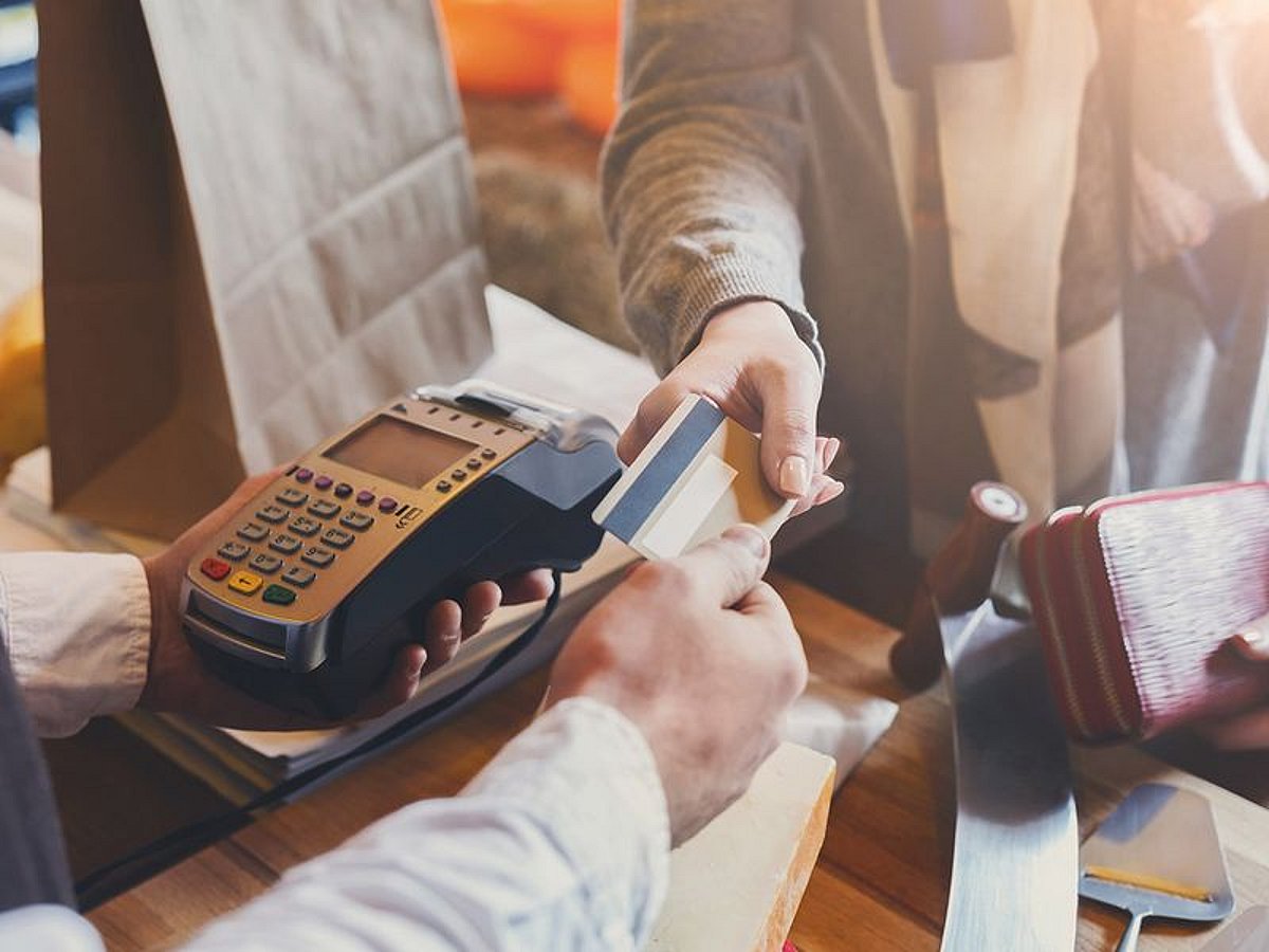 Budget-Friendly Living Tips for Newcomers in Dubai