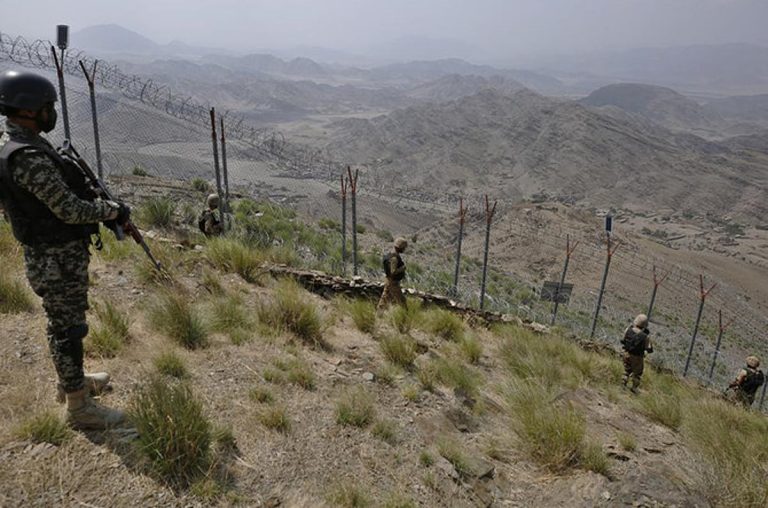 Clashes at Pakistan-Afghanistan Border Escalate Tensions