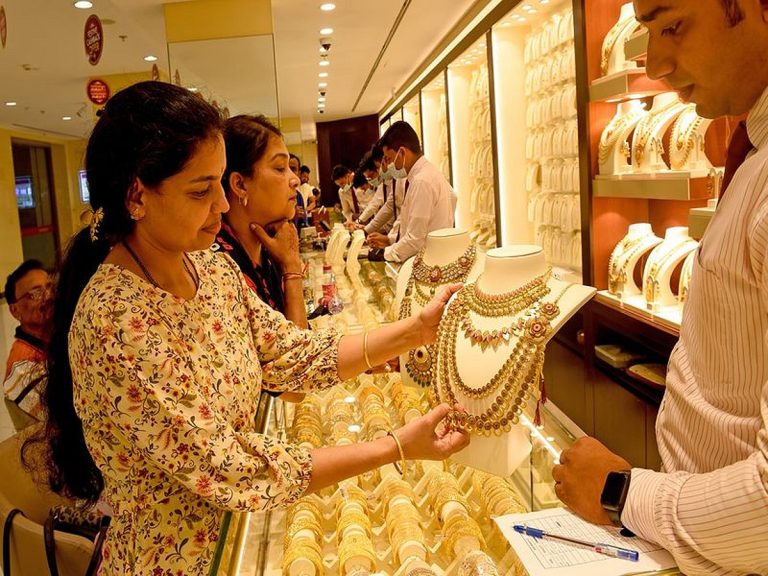 Dhanteras 2025: Significance and Gold Buying Trends
