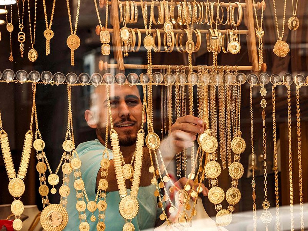Diwali 2025: Navigating High Gold Prices in Dubai