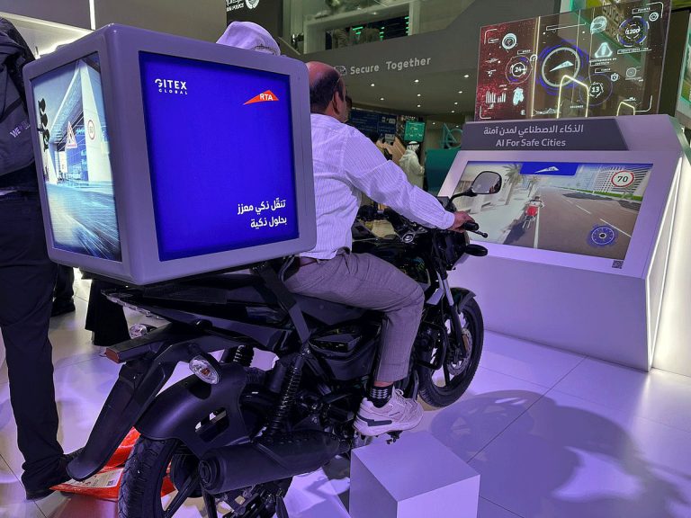 Dubai RTA Launches Monitoring System for Delivery Riders