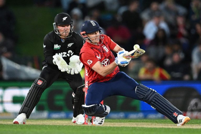 England Defeats New Zealand in Second T20 International