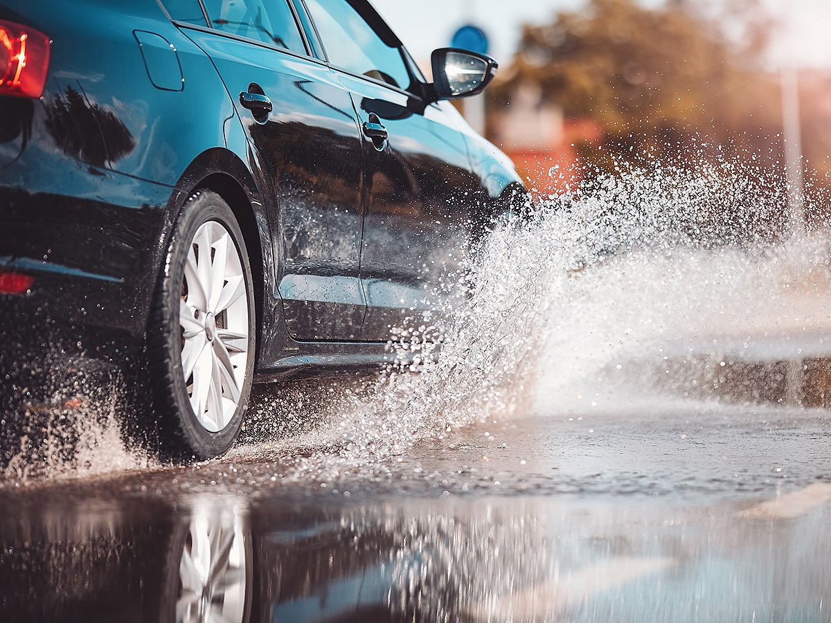 Essential Car Care Tips for Rainy Driving in the UAE