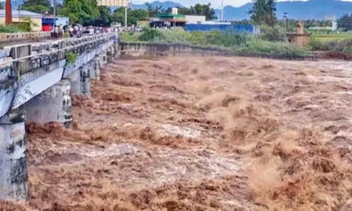 Flood Alert Issued as Vaigai Dam Levels Rise in Tamil Nadu