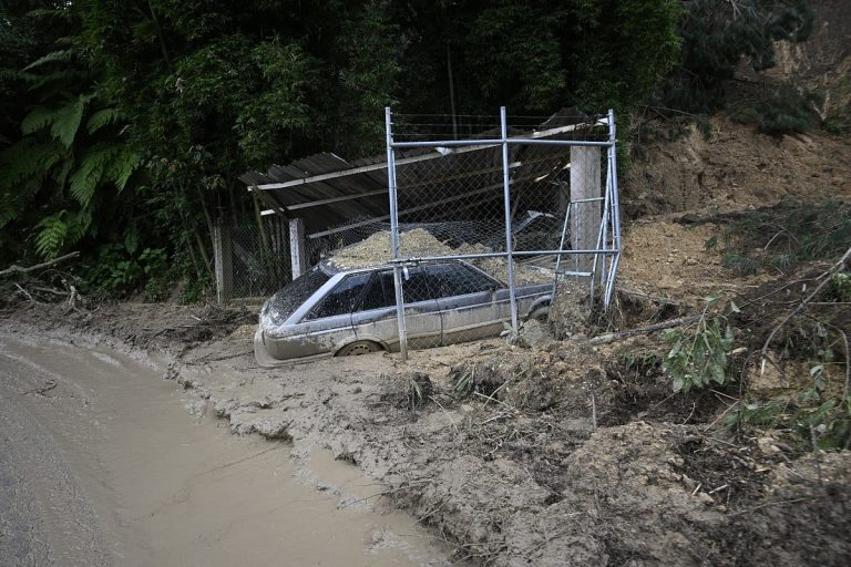 Flooding in Mexico Leaves 64 Dead, Thousands Displaced