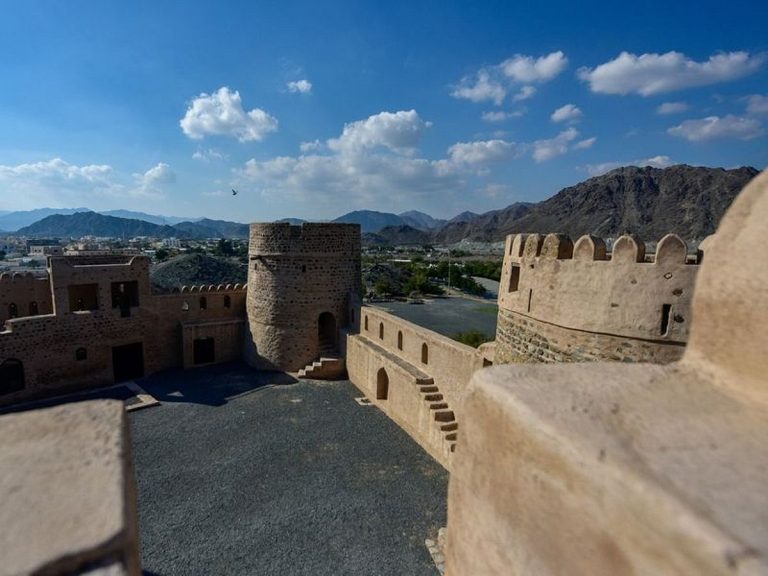 Fujairah Requires Certification for Mountain Guides