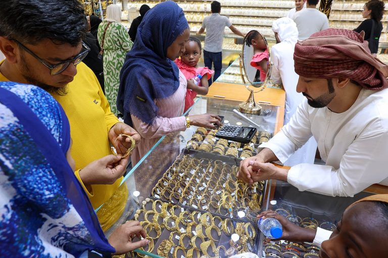 Gold Prices Drop in Dubai: What Buyers Need to Know