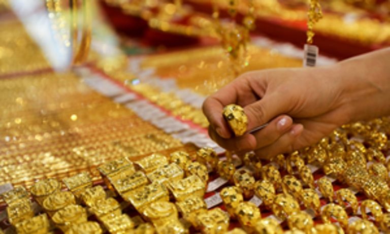 Gold Prices in Dubai Hit Record High Amid Economic Concerns