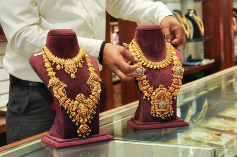 Gold Prices in Dubai Increase Amid Economic Concerns