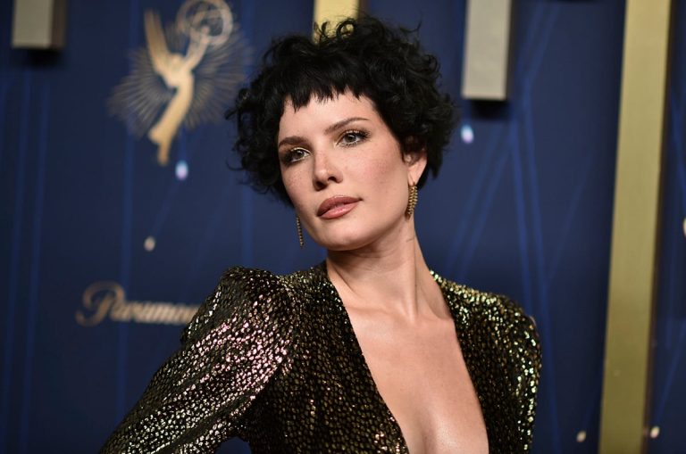 Halsey to Perform in Dubai for First Time at DSF 2025