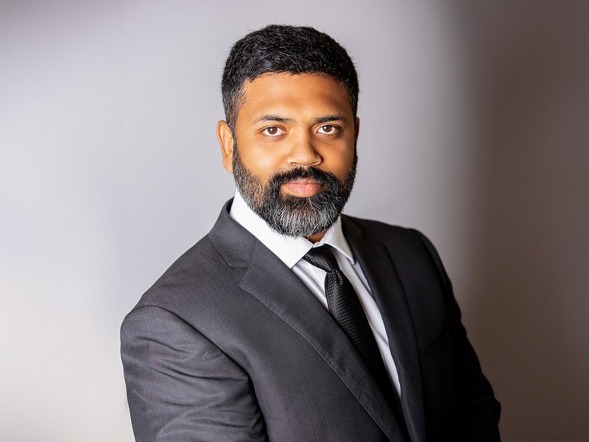 Ishan Shivanand Launches New Book in Dubai