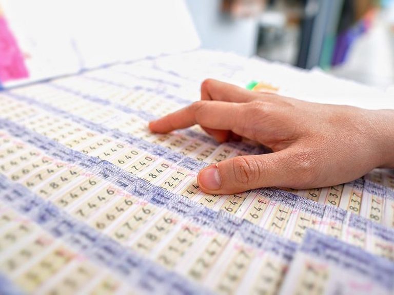 Lottery Win Sparks Divorce After Husband's Spending Spree