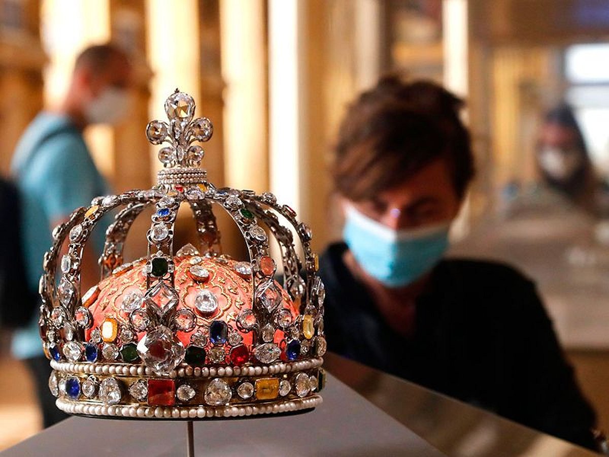 Louvre Heist: Suspects Arrested, Facing Serious Charges