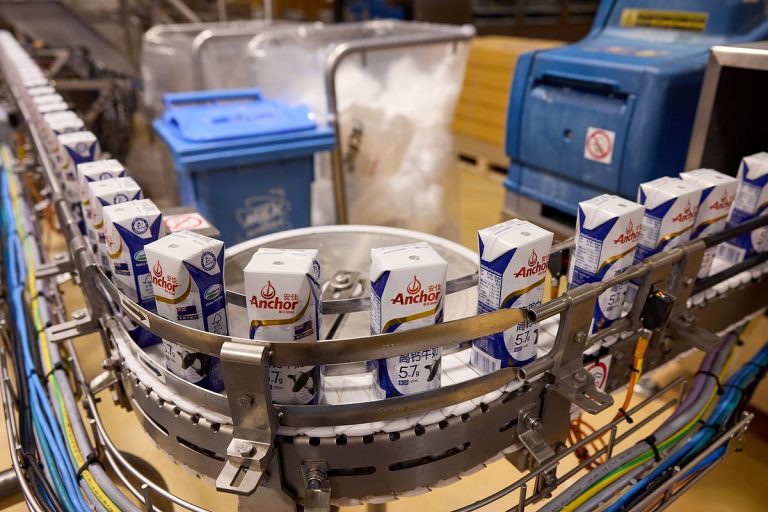 New Zealand Farmers Approve Fonterra Sale to Lactalis