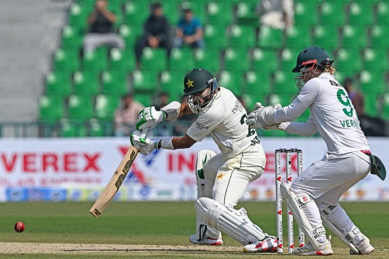 Pakistan Ends Day One at 313-5 Against South Africa