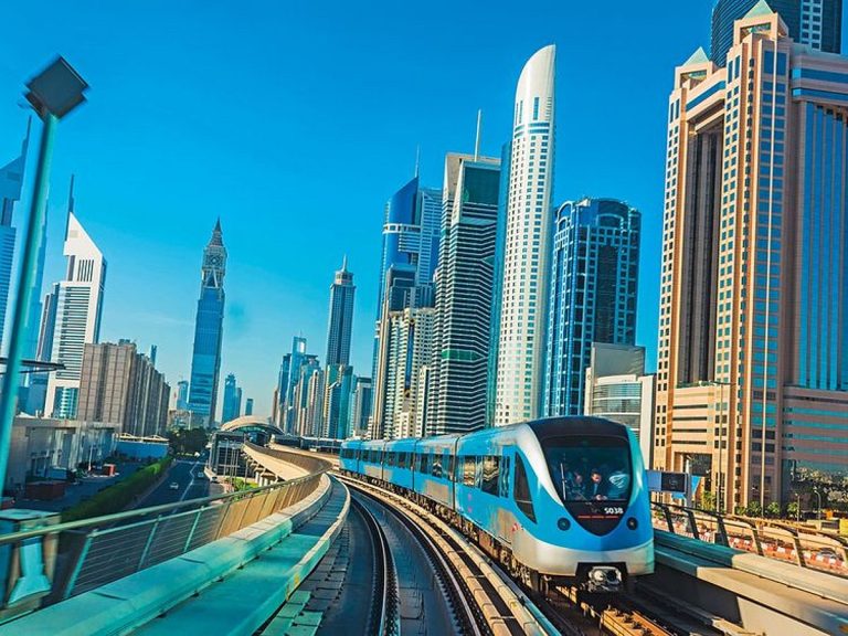 Sheikh Mohammed Highlights Daily Life on Dubai Metro