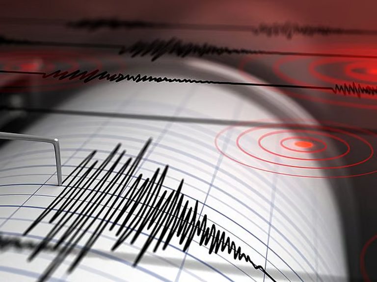 Strong Earthquake Strikes Philippines, Tsunami Alert Issued