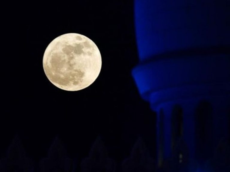 Supermoon to Shine Over UAE on November 5, 2025