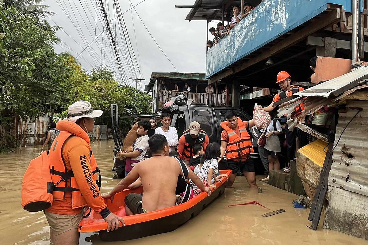 Typhoon Kalmaegi Triggers Severe Flooding in Cebu, Philippin