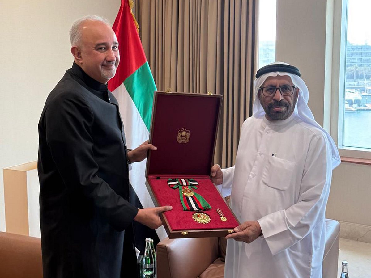 UAE Awards First-Class Order to Pakistani Ambassador