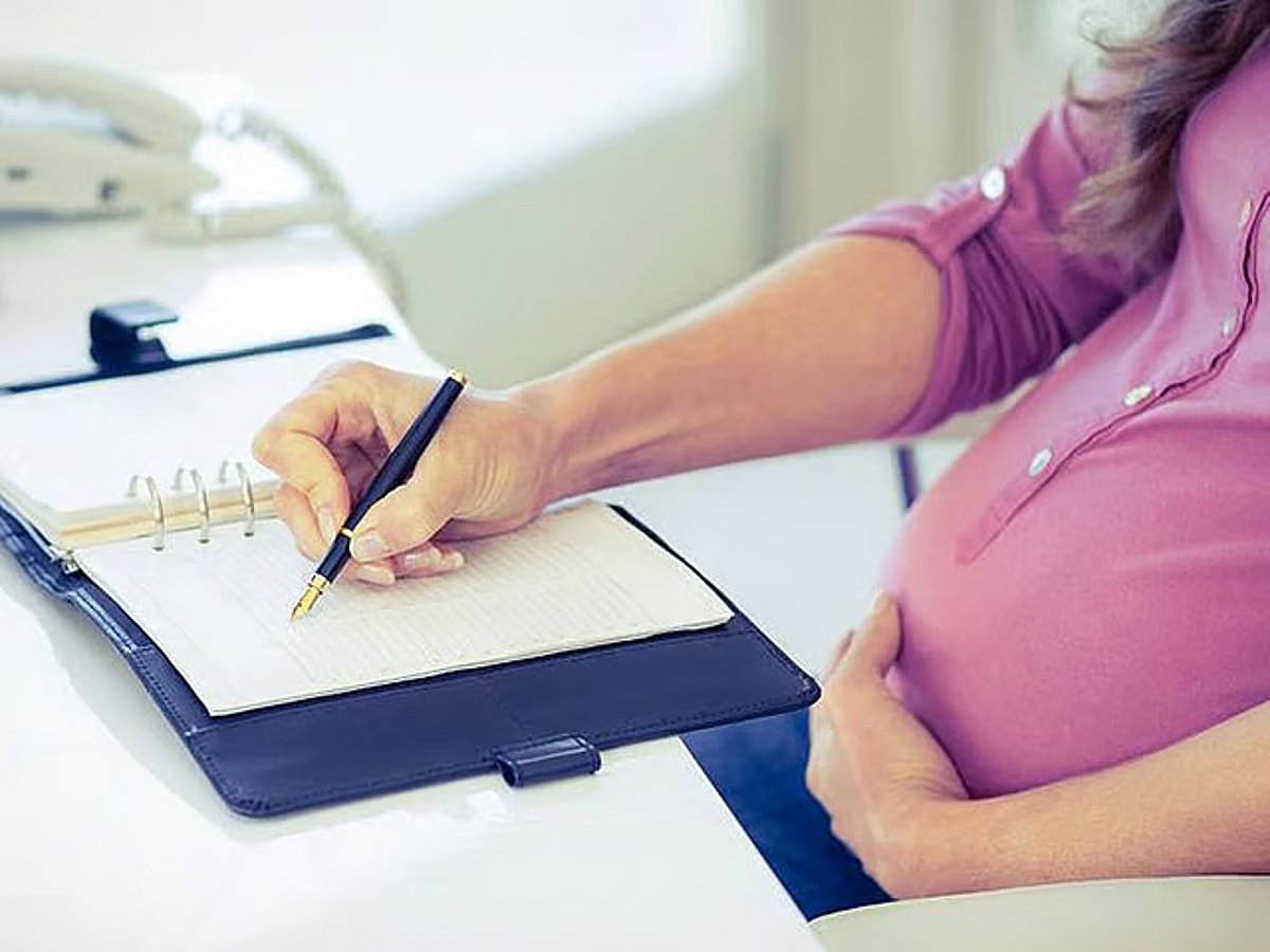 UAE Considers Maternity Leave Revisions for Private Sector