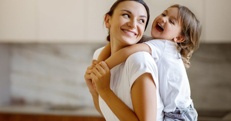 UAE Mothers Unite at Giggles & Hugs Event