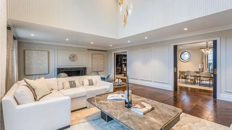 Exterior view of Cheval Residences Knightsbridge Gate, a luxury property in London.