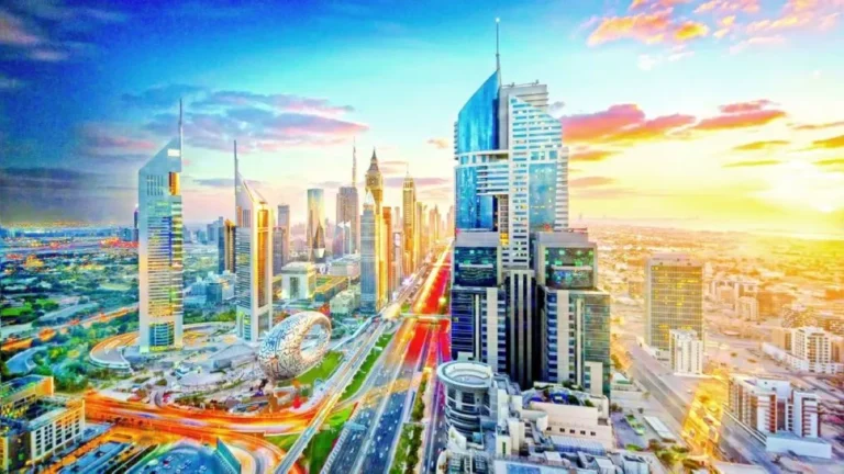 Aerial view of luxury villas and apartments in Dubai and Abu Dhabi.
