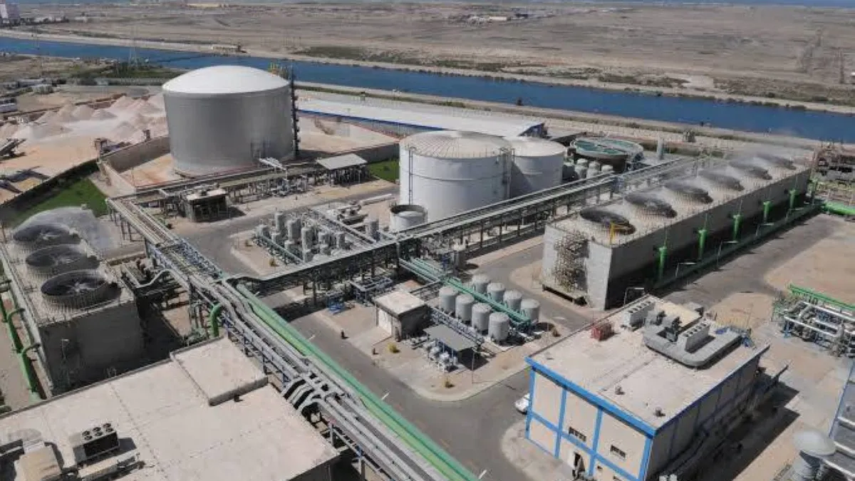 Industrial facilities in Egypt consuming natural gas for production.
