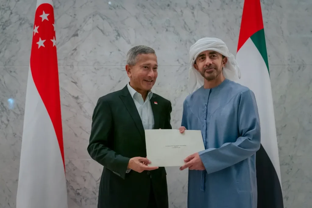 Sheikh Abdullah bin Zayed and Dr. Vivian Balakrishnan during their meeting.