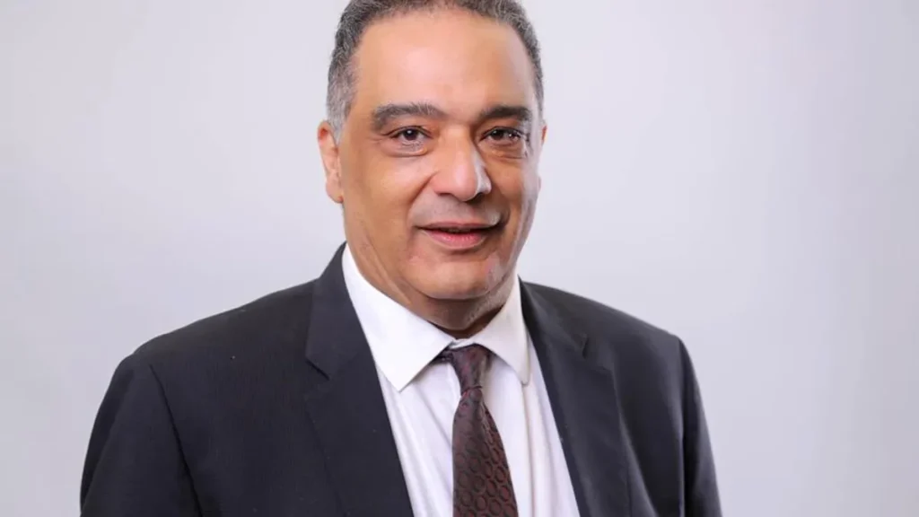 GlobalCorp headquarters in Cairo, showcasing financial services operations.