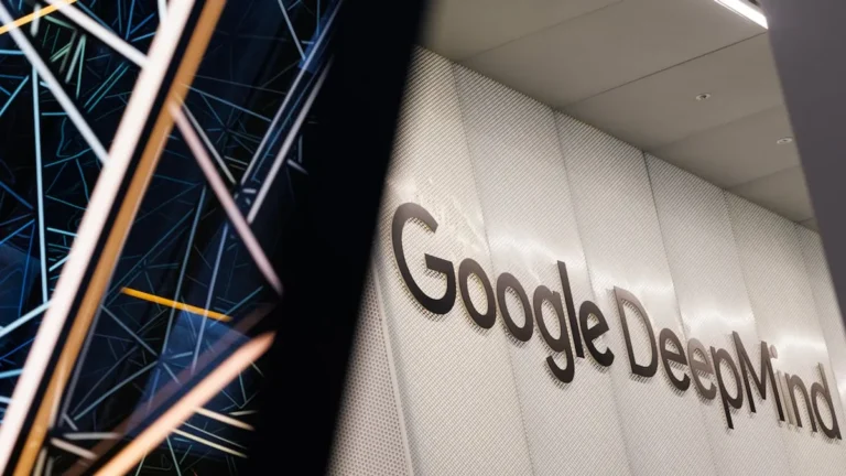 Employees at Google DeepMind expressing concerns over AI technology use.