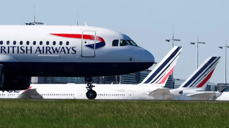 Airplanes at a Gulf airport ready for takeoff amid resuming airline operations.