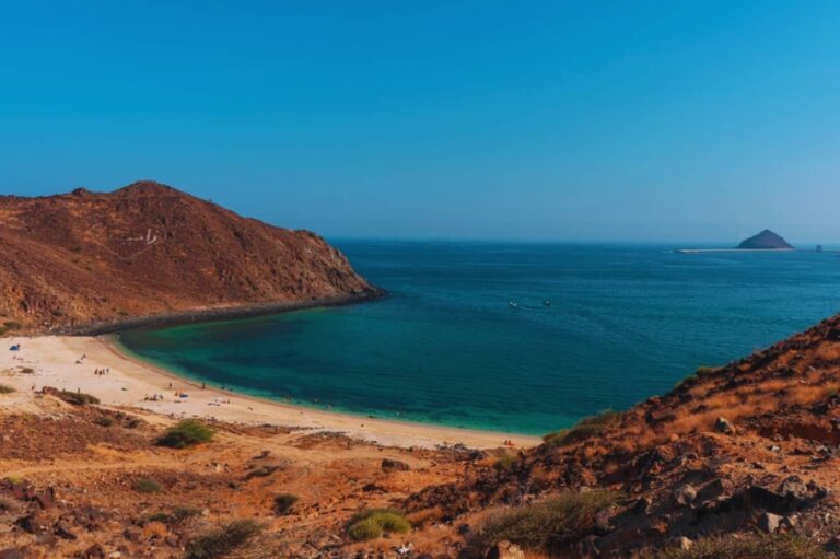Sir Bu Nair Island Opens with Free Sea Trips for Visitors