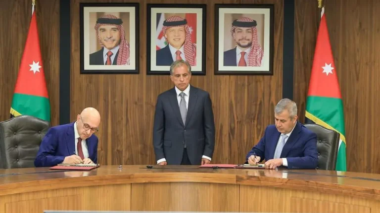 Signing ceremony for Jordan Green Ammonia investment agreement in Amman.